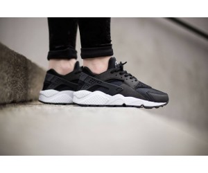 Кроссовки Nike Air Huarache black white