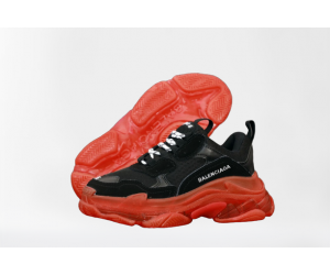 Кроссовки Balenciaga Triple S с красной подошвой
